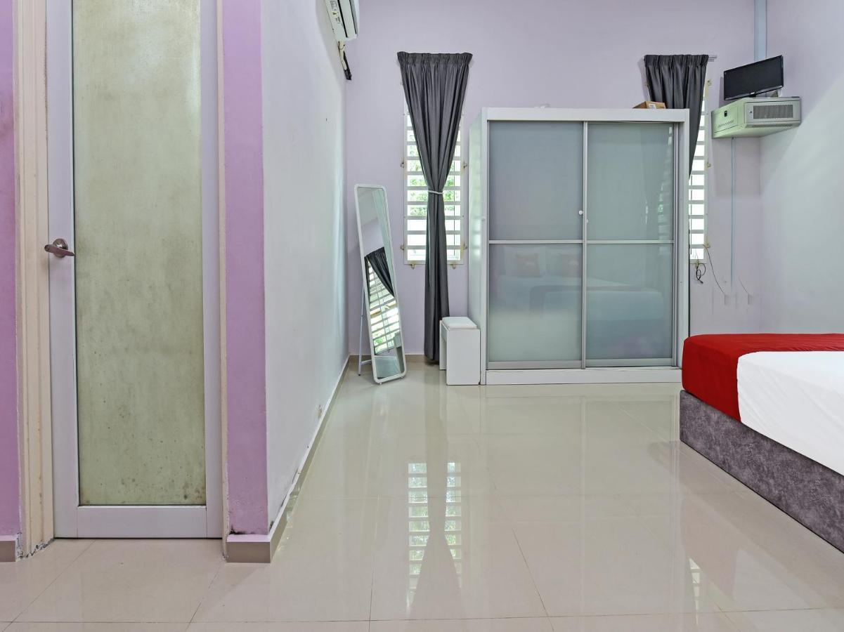 Oyo 90582 Dz Bukit Ubi 2*